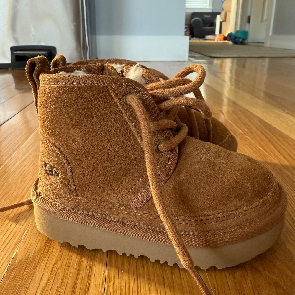 Ugg neumel toddler